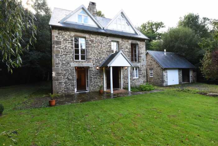 AHIN-SP-001494 Nr Gavray 50450 Delightful Mill house in stunning location with just under 1 hectare and two mill races