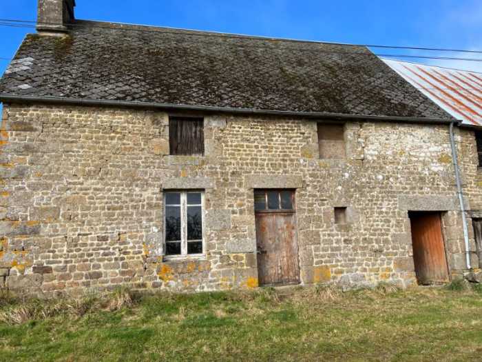 AHIN-SP- 001505 Nr Sourdeval 50150 House to renovate in Normandy with separate stone barn and nearly 4 acres. Views over surrounding countryside.