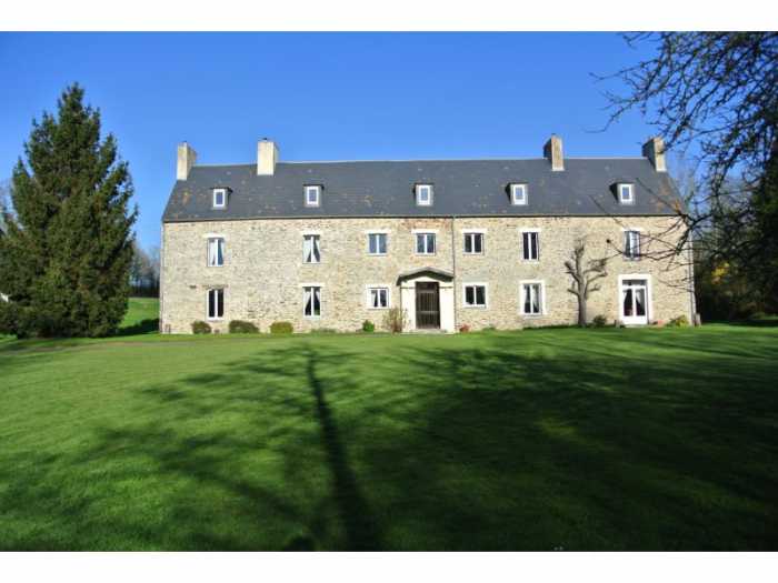 AHIN-SP-001519 Nr St Marcouf 14330 Delightful Manor House with Coach House and 5.2 hectares