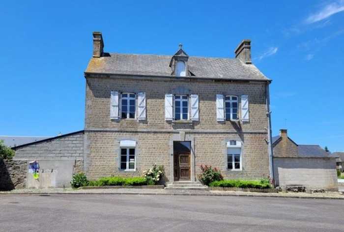 UNDER OFFER AHIN-MF-1232DM50 Le Teilleul 50640 19th century stone mansion to renovate with 7 main rooms on approximately 1,200 m²