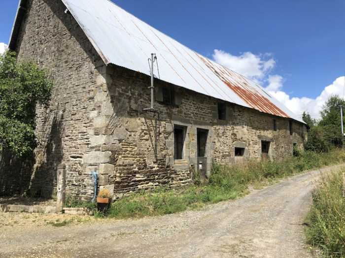 UNDER OFFER AHIN-SP-001400 Nr Sourdeval 50150 Large detached stone barn to renovate with 2769m2