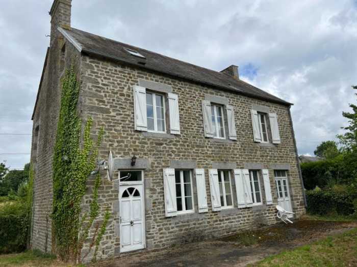 AHIN-SP-001572 Nr Condé sur Noireau 14770 Substantial 4 bedroom village house to modernise with 949m2 garden and garage