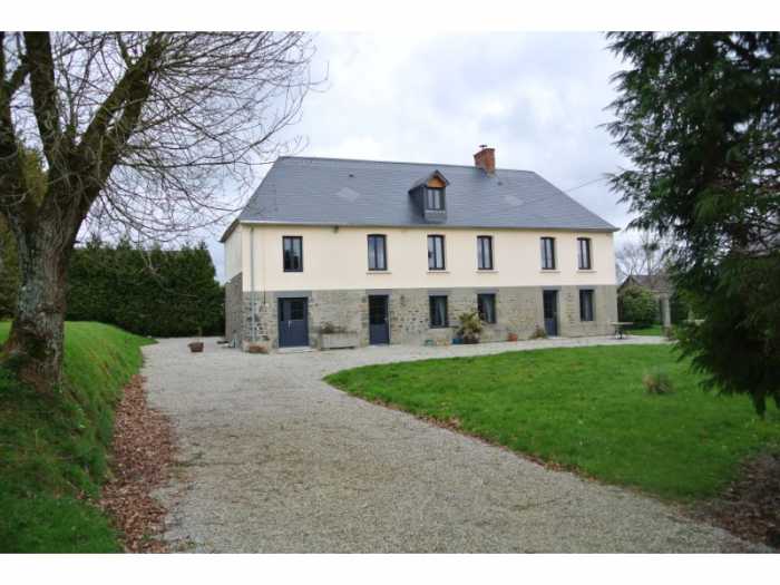 AHIN-SP-001514 Nr Percy 50410 Immaculate 4 bedroom detached family home 20 minutes from the coast in Normandy