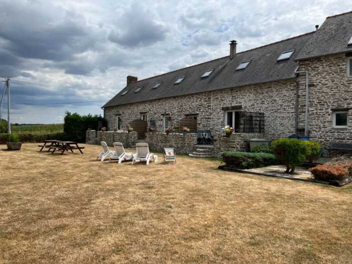 AHIN-SP-001587 Javron les Chapelles 53250 House and 3 gîtes with over 3 acres and swimming pool in the Mayenne