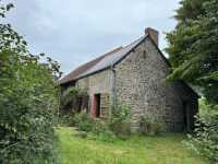 AHIN-SP-001757 Nr Saint-Hilaire-du-Harcouët 50600 Detached 3 bedroom village house with 1436m2 garden and barn