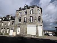 AHIN-SP-001821 • Noues de Sienne 14380 • residential/commercial building, 5 Rooms + Kitchen/Diner • Town Centre.